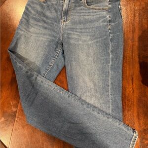 **LIKE NEW** American Eagle Jeans